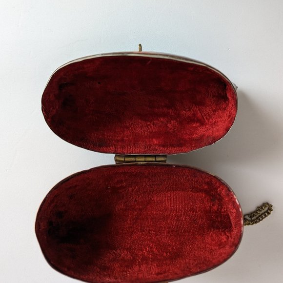 Vintage Gold Pillow Coin Purse - Picture 9 of 12